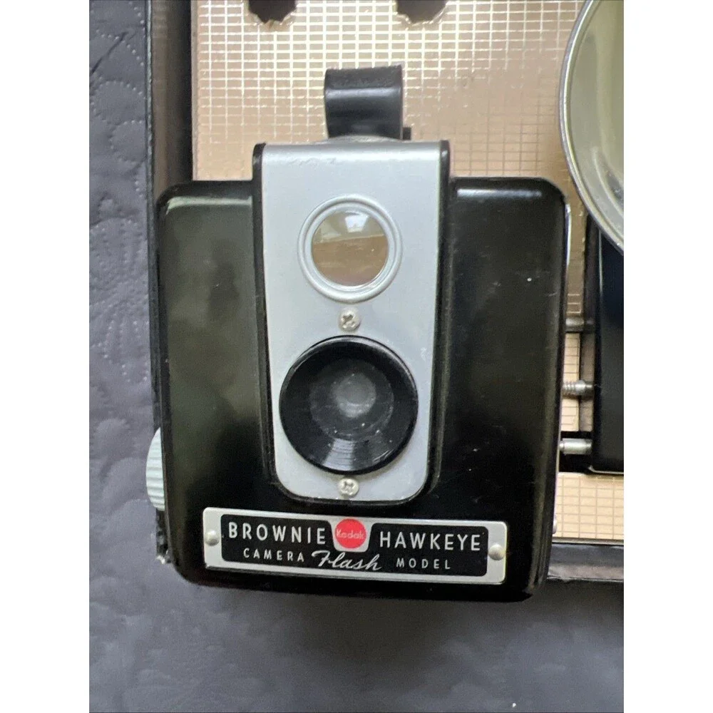 VTG Kodak Brownie Hawkeye Flash Camera Outfit Original Box Model 177 T UNTESTED
